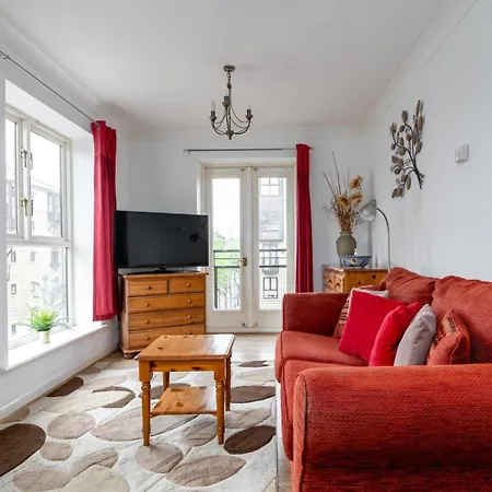 Guestready - Parkside Getaway In Britannia Village